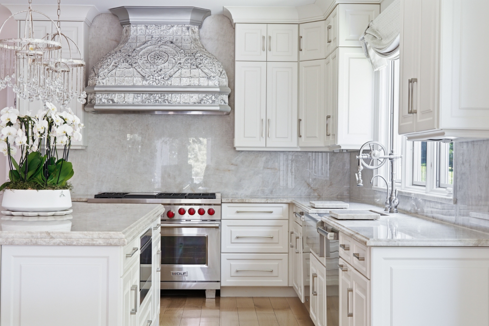 Peter Salerno custom kitchen with Wolf range